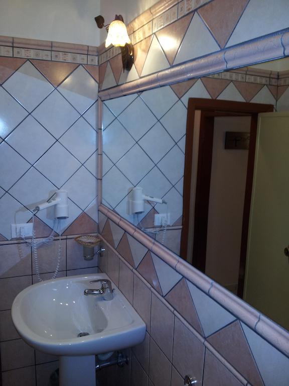 George Hotel Barcellona-Pozzo di Gotto Δωμάτιο φωτογραφία